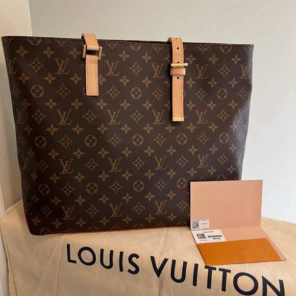 LOUIS VUITTON ~ MEZZO (EUC) - Picture 1 of 16
